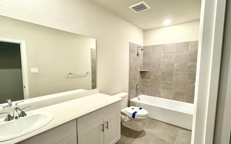 608 Easthill Drive, McKinney, TX 75071, 3 Bedrooms Bedrooms, ,2 BathroomsBathrooms,Residential Lease,For Rent,608 Easthill Drive,20984908