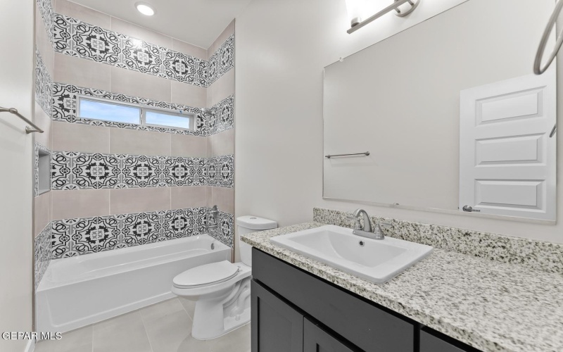 1135 Brass Hill Avenue, Santa Teresa, NM 88008, 4 Bedrooms Bedrooms, ,3 BathroomsBathrooms,Residential,For Sale,1135 Brass Hill Avenue,925476