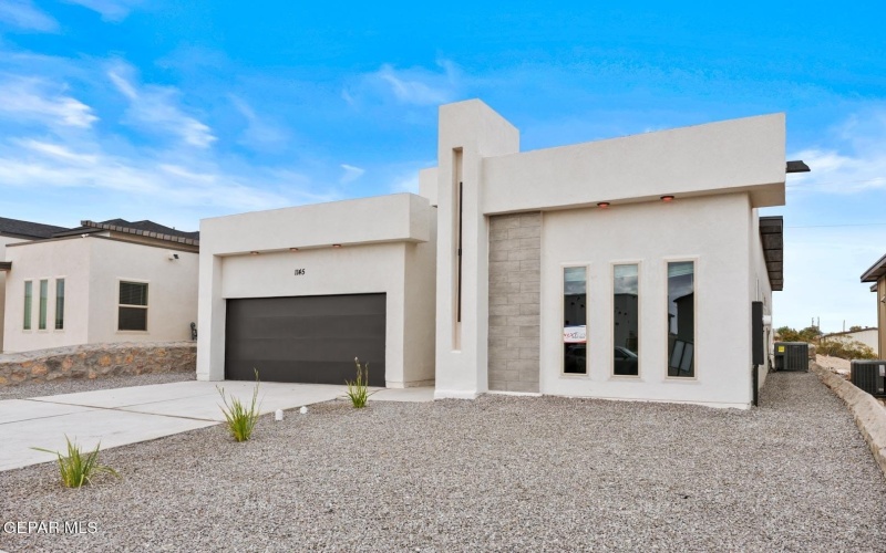 1135 Brass Hill Avenue, Santa Teresa, NM 88008, 4 Bedrooms Bedrooms, ,3 BathroomsBathrooms,Residential,For Sale,1135 Brass Hill Avenue,925476