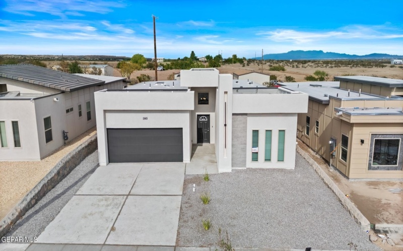 1135 Brass Hill Avenue, Santa Teresa, NM 88008, 4 Bedrooms Bedrooms, ,3 BathroomsBathrooms,Residential,For Sale,1135 Brass Hill Avenue,925476