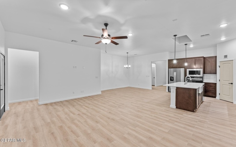1129 Gallium Avenue, Santa Teresa, NM 88008, 3 Bedrooms Bedrooms, ,2 BathroomsBathrooms,Residential,For Sale,1129 Gallium Avenue,925484