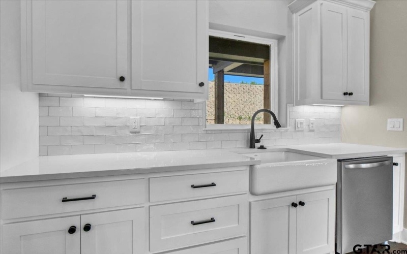 1001 Mallard, Lindale, TX 75771, 4 Bedrooms Bedrooms, ,2 BathroomsBathrooms,Residential,For Sale,1001 Mallard,25009877