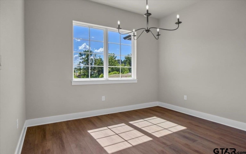 1001 Mallard, Lindale, TX 75771, 4 Bedrooms Bedrooms, ,2 BathroomsBathrooms,Residential,For Sale,1001 Mallard,25009877