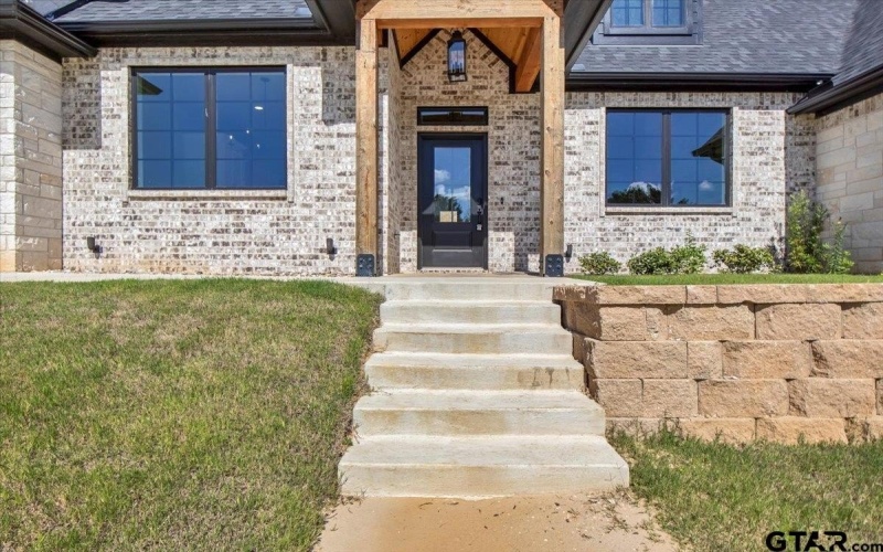 1001 Mallard, Lindale, TX 75771, 4 Bedrooms Bedrooms, ,2 BathroomsBathrooms,Residential,For Sale,1001 Mallard,25009877