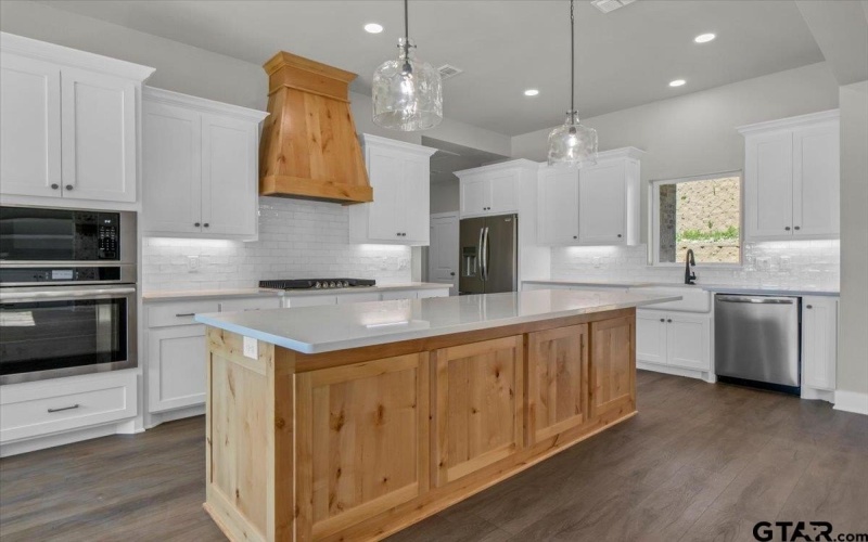 1001 Mallard, Lindale, TX 75771, 4 Bedrooms Bedrooms, ,2 BathroomsBathrooms,Residential,For Sale,1001 Mallard,25009877