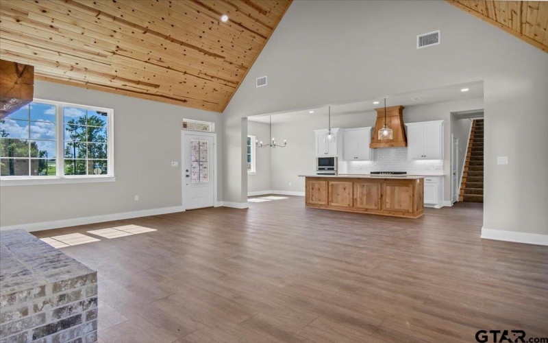 1001 Mallard, Lindale, TX 75771, 4 Bedrooms Bedrooms, ,2 BathroomsBathrooms,Residential,For Sale,1001 Mallard,25009877