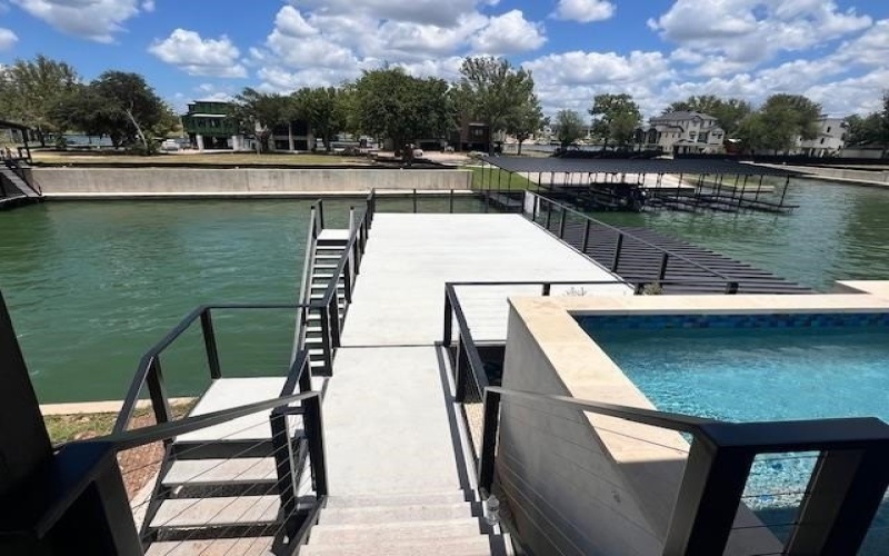 320 Lake Street, Kingsland, TX 78639, 5 Bedrooms Bedrooms, ,5 BathroomsBathrooms,Residential,For Sale,320 Lake Street,174074