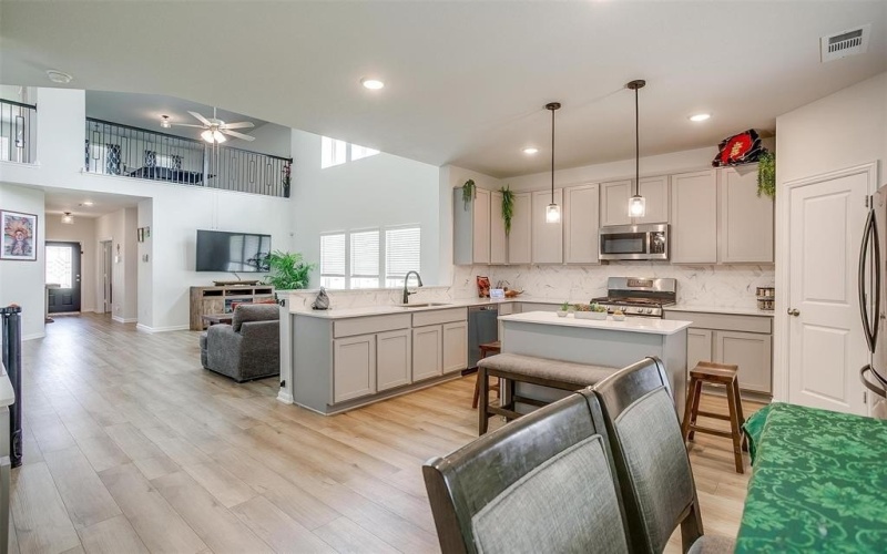 7501 Agarita Avenue, Denton, TX 76226, 4 Habitaciones Habitaciones , ,2 BañosBaños,Residential,En Venta,7501 Agarita Avenue,20971081