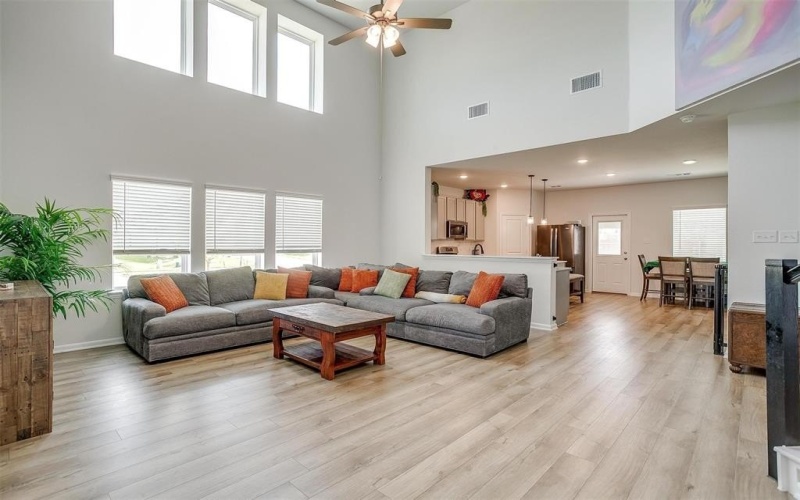 7501 Agarita Avenue, Denton, TX 76226, 4 Habitaciones Habitaciones , ,2 BañosBaños,Residential,En Venta,7501 Agarita Avenue,20971081