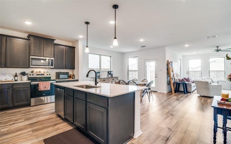 3211 Apple Creek Avenue, Crandall, TX 75114, 4 Habitaciones Habitaciones , ,3 BañosBaños,Residential,En Venta,3211 Apple Creek Avenue,20985000