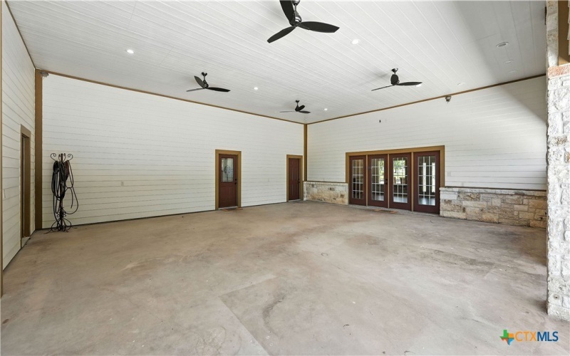 2410 Fm-1680, Flatonia, TX 78941, 6 Habitaciones Habitaciones , ,6 BañosBaños,Otro,En Venta,2410 Fm-1680,583055