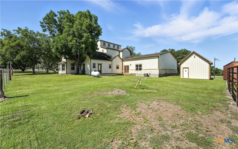 2410 Fm-1680, Flatonia, TX 78941, 6 Habitaciones Habitaciones , ,6 BañosBaños,Otro,En Venta,2410 Fm-1680,583055