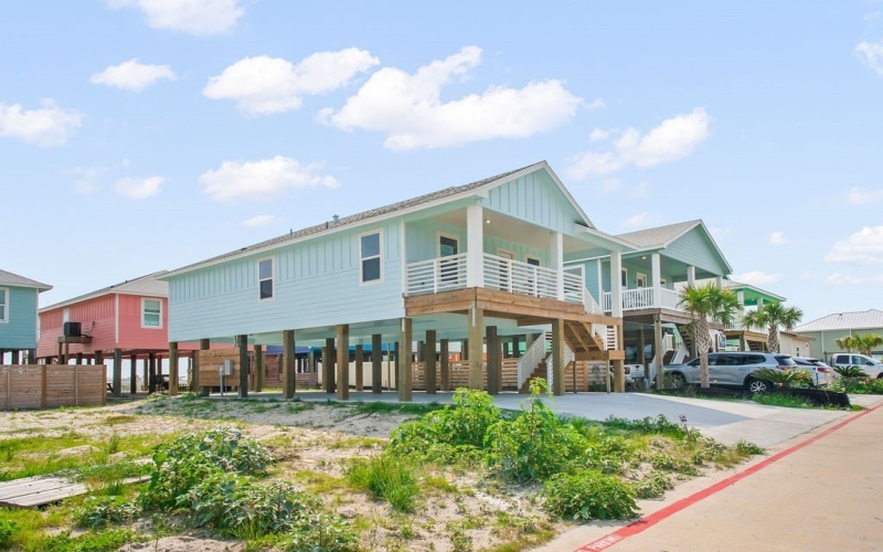 207 Flounder Drive, Port Aransas, TX 78373, 4 Bedrooms Bedrooms, ,3 BathroomsBathrooms,Residential,For Sale,207 Flounder Drive,454615
