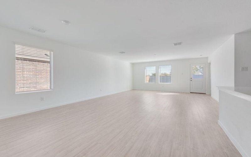 7739 Ellington Drive, Dallas, TX 75114, 4 Habitaciones Habitaciones , ,2 BañosBaños,Residential,En Venta,7739 Ellington Drive,20985767
