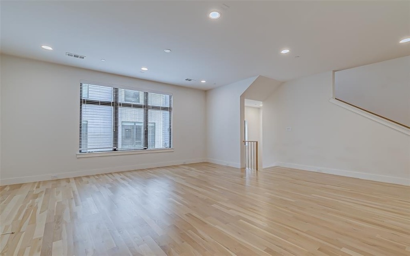 2707 Kimsey Drive #104, Dallas, TX 75235, 2 Bedrooms Bedrooms, ,2 BathroomsBathrooms,Residential Lease,For Rent,2707 Kimsey Drive,20985816
