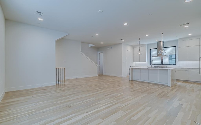 2707 Kimsey Drive #104, Dallas, TX 75235, 2 Bedrooms Bedrooms, ,2 BathroomsBathrooms,Residential Lease,For Rent,2707 Kimsey Drive,20985816