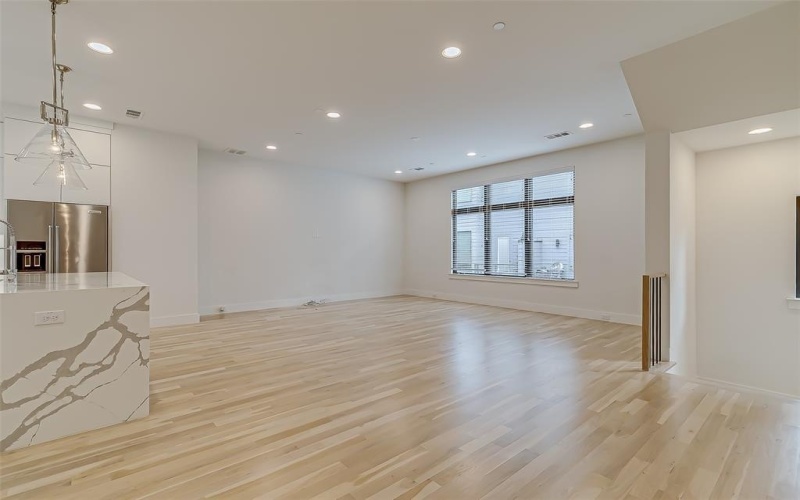 2707 Kimsey Drive #104, Dallas, TX 75235, 2 Bedrooms Bedrooms, ,2 BathroomsBathrooms,Residential Lease,For Rent,2707 Kimsey Drive,20985816