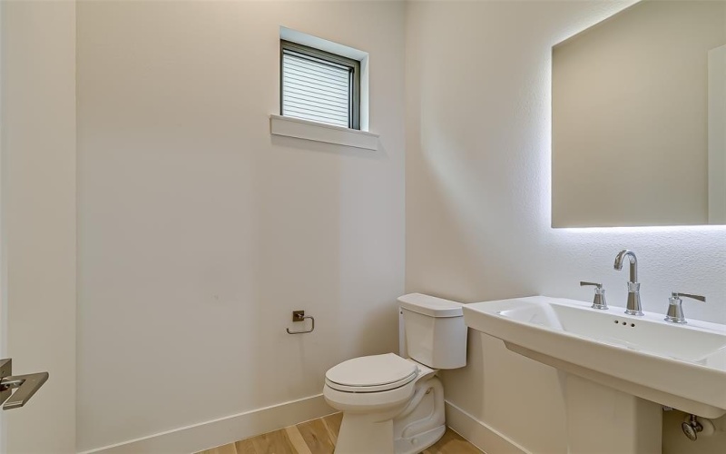 2707 Kimsey Drive #104, Dallas, TX 75235, 2 Bedrooms Bedrooms, ,2 BathroomsBathrooms,Residential Lease,For Rent,2707 Kimsey Drive,20985816