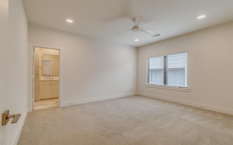 2707 Kimsey Drive #104, Dallas, TX 75235, 2 Bedrooms Bedrooms, ,2 BathroomsBathrooms,Residential Lease,For Rent,2707 Kimsey Drive,20985816