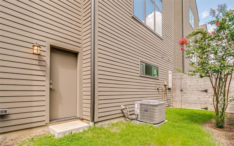 2707 Kimsey Drive #104, Dallas, TX 75235, 2 Bedrooms Bedrooms, ,2 BathroomsBathrooms,Residential Lease,For Rent,2707 Kimsey Drive,20985816