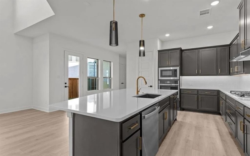 13824 Wembley Bend Way, Fort Worth, TX 76008, 3 Bedrooms Bedrooms, ,2 BathroomsBathrooms,Residential Lease,For Rent,13824 Wembley Bend Way,20985908