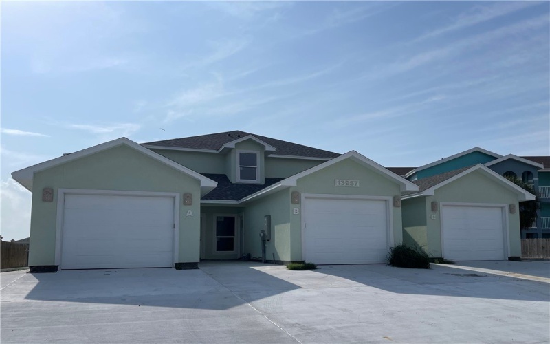 13957 FORTUNA BAY Drive #B, Corpus Christi, TX 78418, 3 Bedrooms Bedrooms, ,2 BathroomsBathrooms,Residential Lease,For Rent,13957 FORTUNA BAY Drive,458258