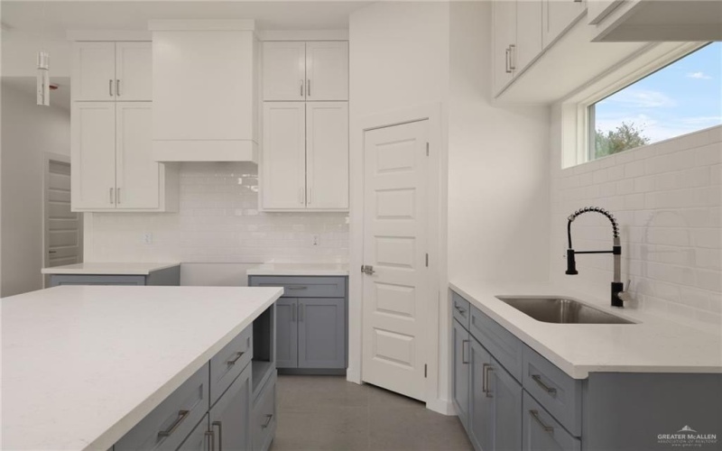 614 Sonny Drive, San Juan, TX 78589, 3 Bedrooms Bedrooms, ,3 BathroomsBathrooms,Residential,For Sale,614 Sonny Drive,473724