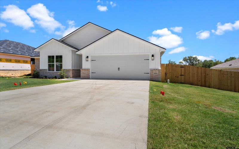 16513 Crossing Circle, Lindale, TX 75771, 4 Habitaciones Habitaciones , ,2 BañosBaños,Residential,En Venta,16513 Crossing Circle,25009956