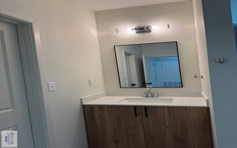 4974 ALEXA RD. #B, BROWNSVILLE, TX 78521, 3 Habitaciones Habitaciones , ,2 BañosBaños,Residential Lease,En Alquiler,4974 ALEXA RD.,29766430