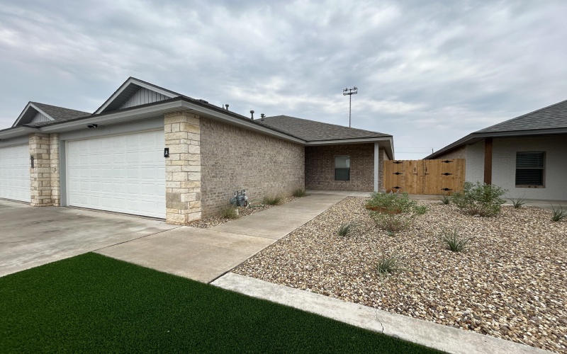 7006 40th Street #A, Lubbock, TX 79407, 3 Habitaciones Habitaciones , ,2 BañosBaños,Residential Lease,En Alquiler,7006 40th Street,202557149
