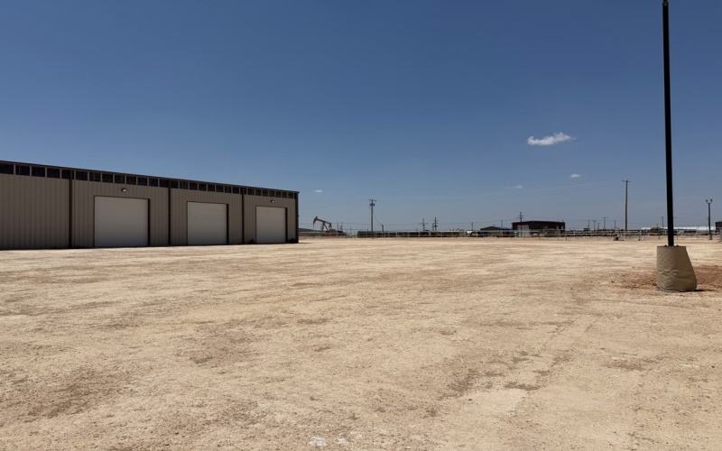 241 E Gladiator St, Odessa, TX 79766, ,Commercial Sale,En Venta,241 E Gladiator St,161372