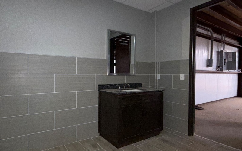 241 E Gladiator St, Odessa, TX 79766, ,Commercial Sale,En Venta,241 E Gladiator St,161372