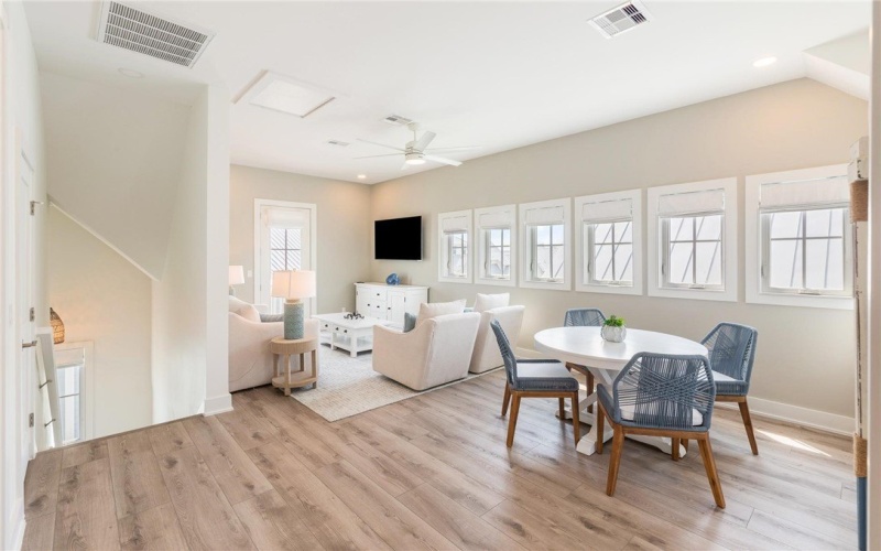 201 Lakeshore Street, Port Aransas, TX 78373, 5 Bedrooms Bedrooms, ,6 BathroomsBathrooms,Residential,For Sale,201 Lakeshore Street,458361