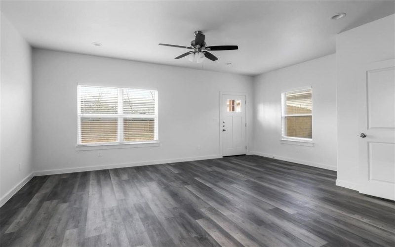 422 N Elliott Street, Sherman, TX 75090, 3 Habitaciones Habitaciones , ,2 BañosBaños,Residential Lease,En Alquiler,422 N Elliott Street,20987112