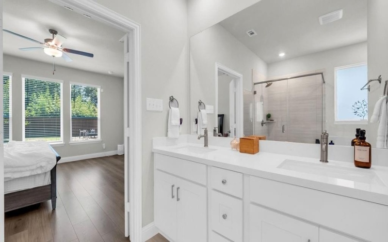 157 S Oak Drive, Oak Point, TX 75068, 4 Bedrooms Bedrooms, ,3 BathroomsBathrooms,Residential,For Sale,157 S Oak Drive,20987493