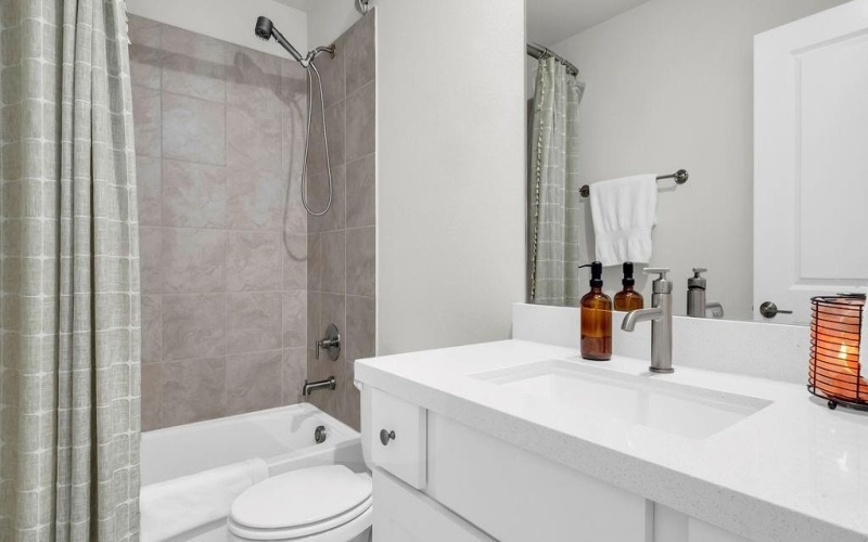 157 S Oak Drive, Oak Point, TX 75068, 4 Bedrooms Bedrooms, ,3 BathroomsBathrooms,Residential,For Sale,157 S Oak Drive,20987493