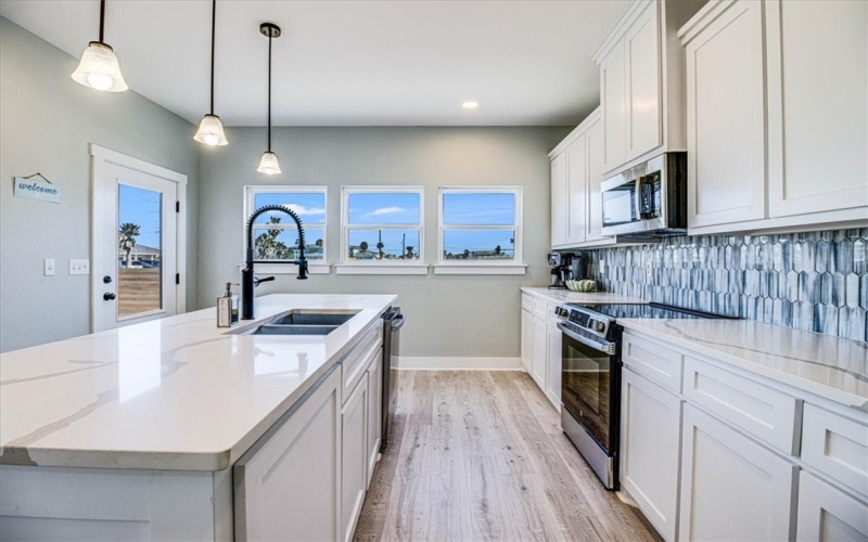 1931 Eskridge Street, Port Aransas, TX 78373, 4 Bedrooms Bedrooms, ,2 BathroomsBathrooms,Residential,For Sale,1931 Eskridge Street,455089