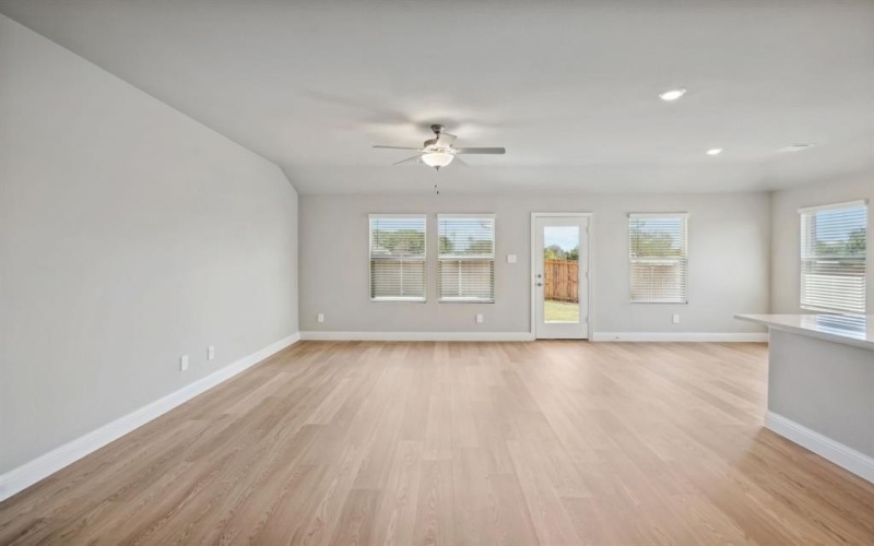 3414 Pat Mayse Drive, Farmersville, TX 75442, 4 Habitaciones Habitaciones , ,3 BañosBaños,Residential,En Venta,3414 Pat Mayse Drive,20985943