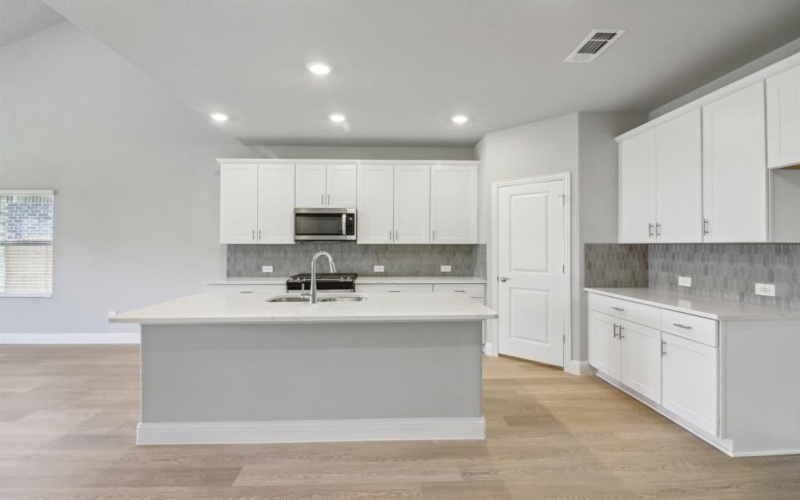 3409 Pat Mayse Drive, Farmersville, TX 75442, 5 Habitaciones Habitaciones , ,3 BañosBaños,Residential,En Venta,3409 Pat Mayse Drive,20986486