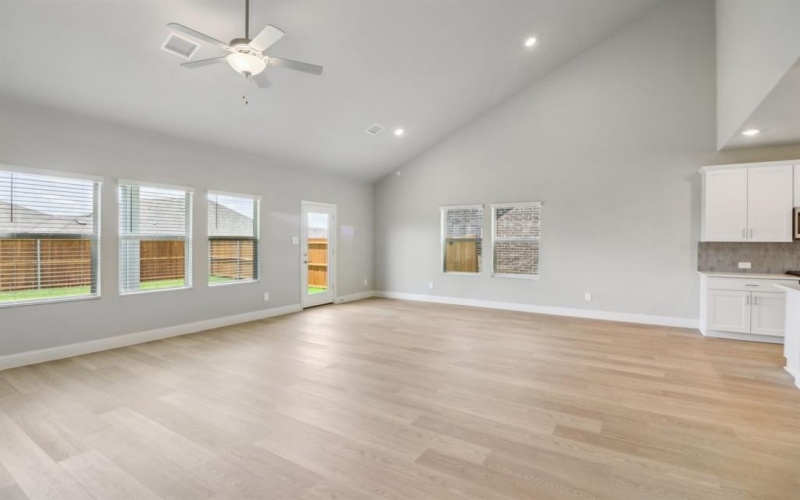 3409 Pat Mayse Drive, Farmersville, TX 75442, 5 Habitaciones Habitaciones , ,3 BañosBaños,Residential,En Venta,3409 Pat Mayse Drive,20986486