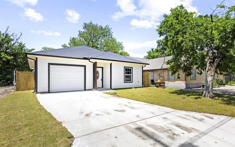 620 S First, Sherman, TX 75090, 2 Habitaciones Habitaciones , ,2 BañosBaños,Residential,En Venta,620 S First,20986489