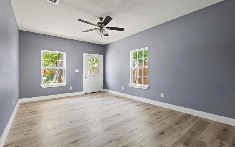 620 S First, Sherman, TX 75090, 2 Habitaciones Habitaciones , ,2 BañosBaños,Residential,En Venta,620 S First,20986489