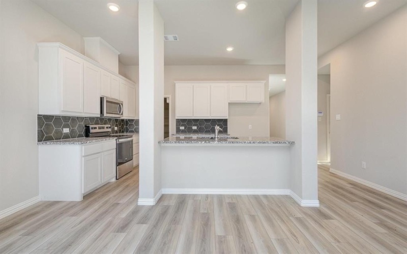 2617 DONELLA Drive, Denton, TX 76207, 5 Bedrooms Bedrooms, ,3 BathroomsBathrooms,Residential,For Sale,2617 DONELLA Drive,20986644