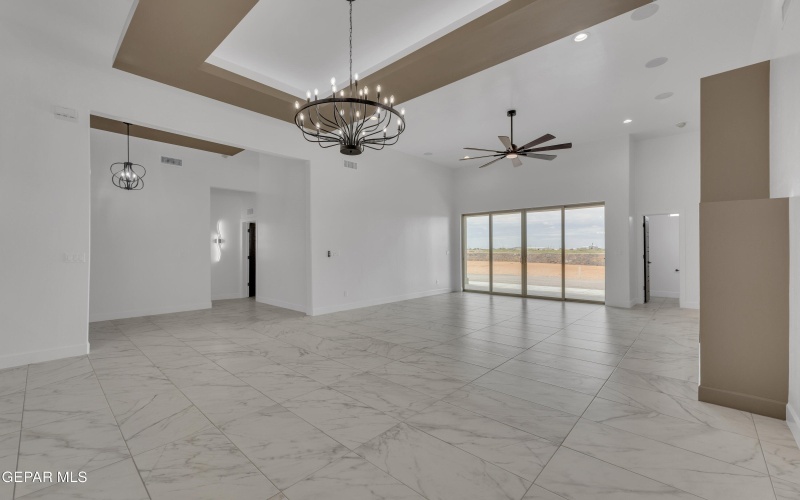 15010 Hinojos Ave, El Paso, TX 79938, 4 Habitaciones Habitaciones , ,5 BañosBaños,Residential,En Venta,15010 Hinojos Ave,925673