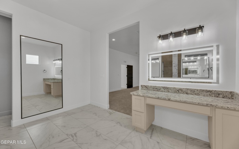 15010 Hinojos Ave, El Paso, TX 79938, 4 Habitaciones Habitaciones , ,5 BañosBaños,Residential,En Venta,15010 Hinojos Ave,925673