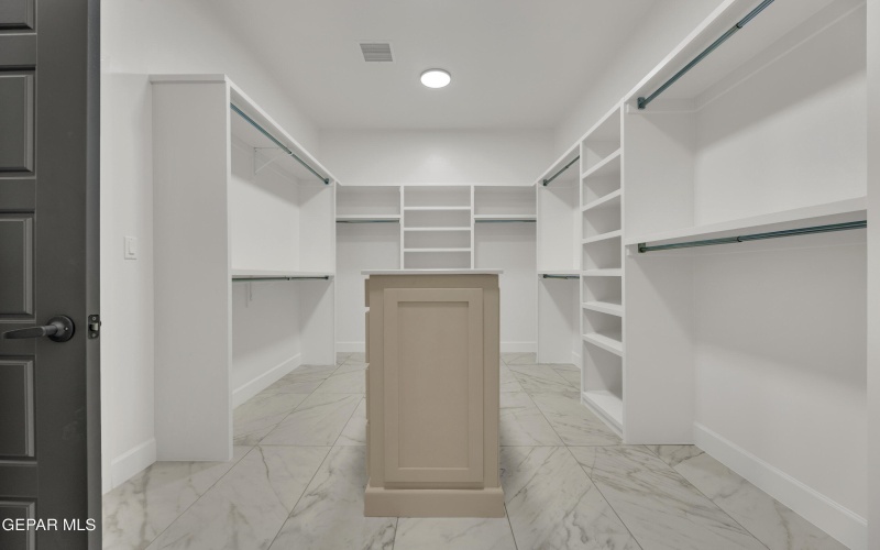 15010 Hinojos Ave, El Paso, TX 79938, 4 Habitaciones Habitaciones , ,5 BañosBaños,Residential,En Venta,15010 Hinojos Ave,925673