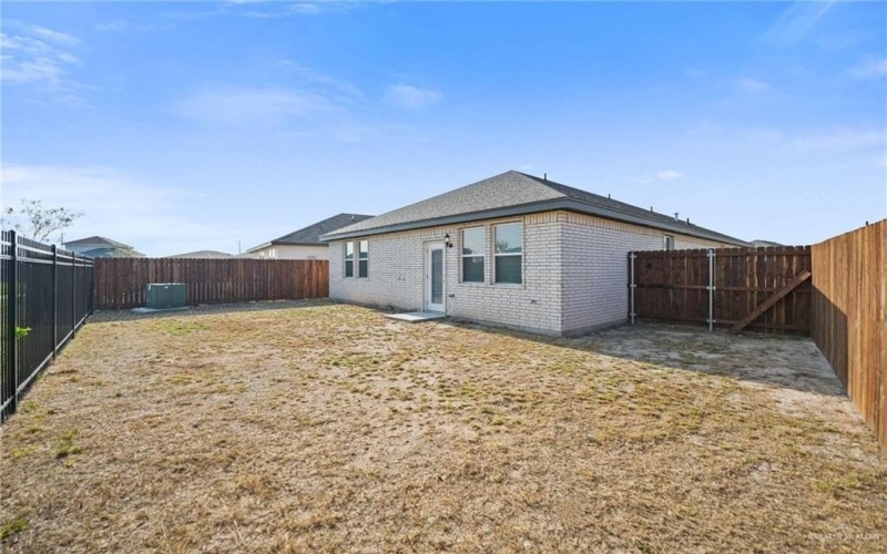 8318 N 34th Lane, McAllen, TX 78504, 4 Habitaciones Habitaciones , ,3 BañosBaños,Residential,En Venta,8318 N 34th Lane,475106