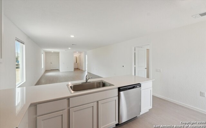 13466 Furyk Dr, San Antonio, TX 78221, 3 Habitaciones Habitaciones , ,2 BañosBaños,Residential Lease,En Alquiler,13466 Furyk Dr,1880709