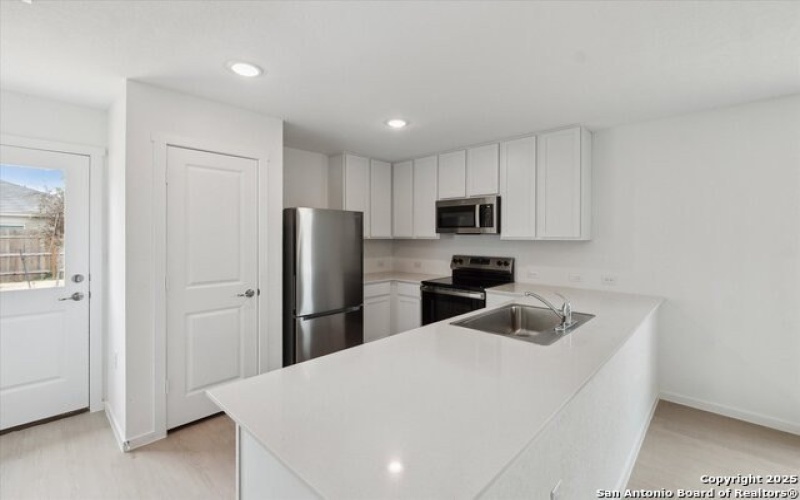 13466 Furyk Dr, San Antonio, TX 78221, 3 Habitaciones Habitaciones , ,2 BañosBaños,Residential Lease,En Alquiler,13466 Furyk Dr,1880709