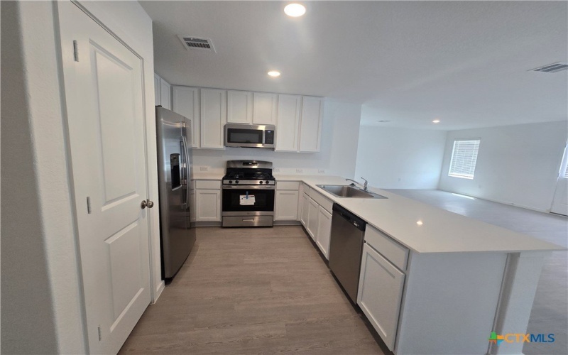5600 Geronimo Cove, Seguin, TX 78155, 4 Habitaciones Habitaciones , ,2 BañosBaños,Residential Lease,En Alquiler,5600 Geronimo Cove,585330